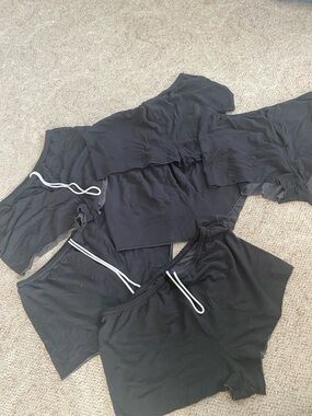 (6) aerie Black Short Lounge Shorts with Drawstrings